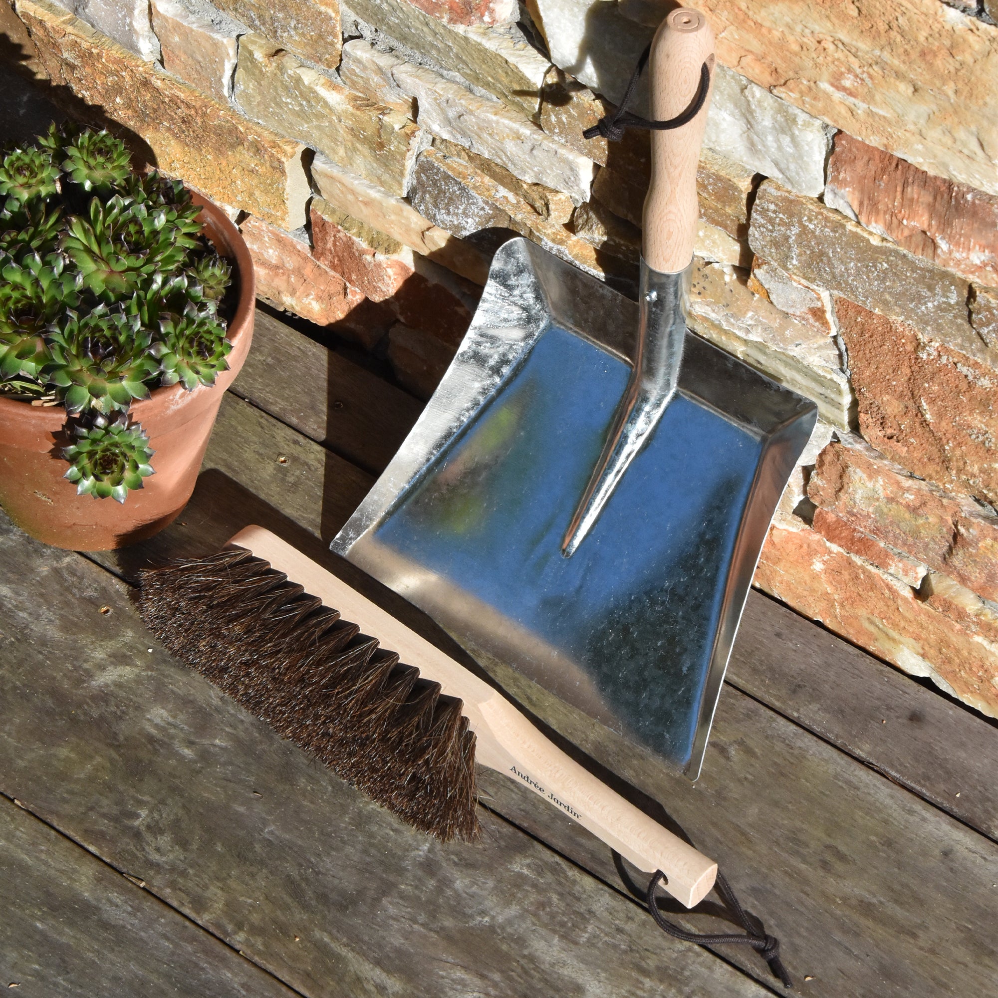 Galvanized dustpan