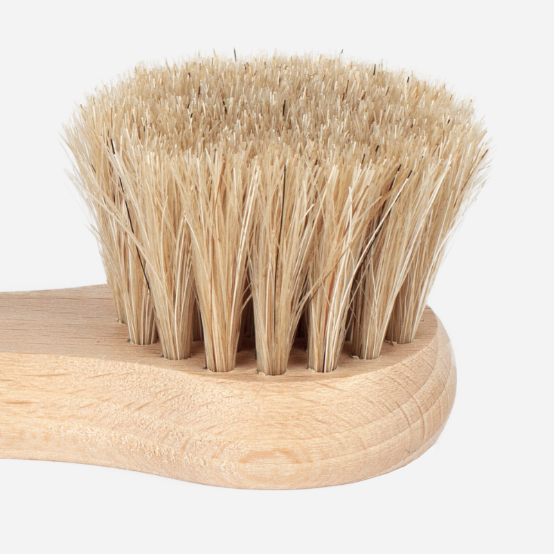 details-fabrication-brosse-visage