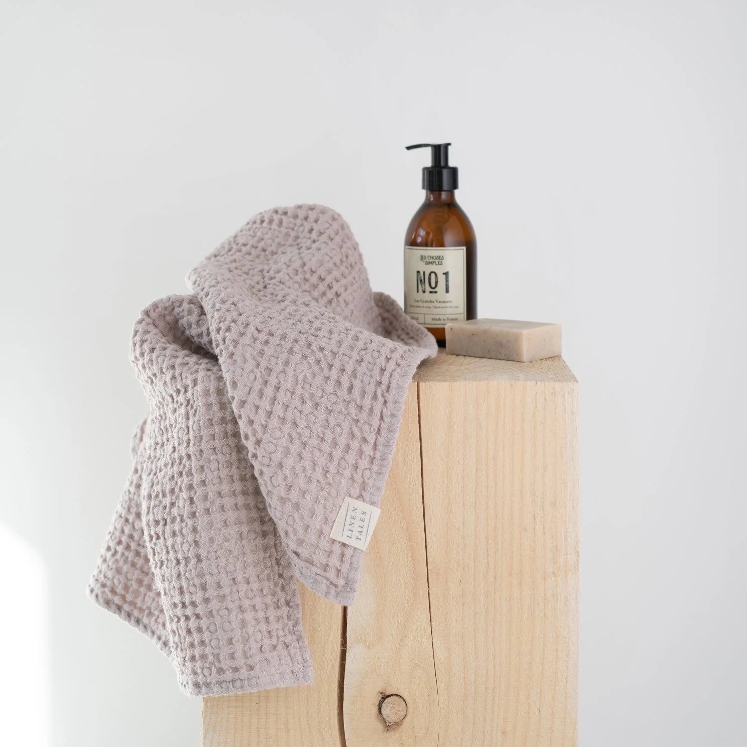 serviette linge bain rose