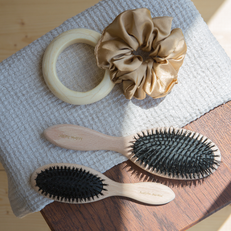 Brosse à cheveux en poils de sanglier