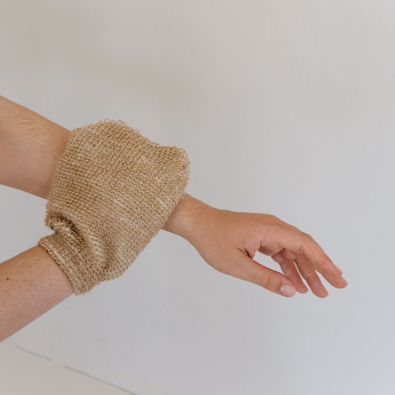 Gant de gommage exfoliant en Jute