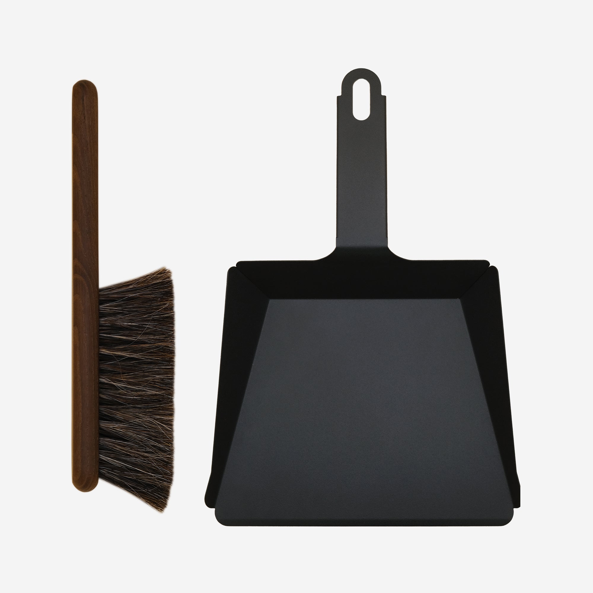 Peggy Perfect, A.1135 Lot de 2 balayettes de chantier, bois Peggy Perfect, A.1135 Lot de 2 balayettes de chantier, bois