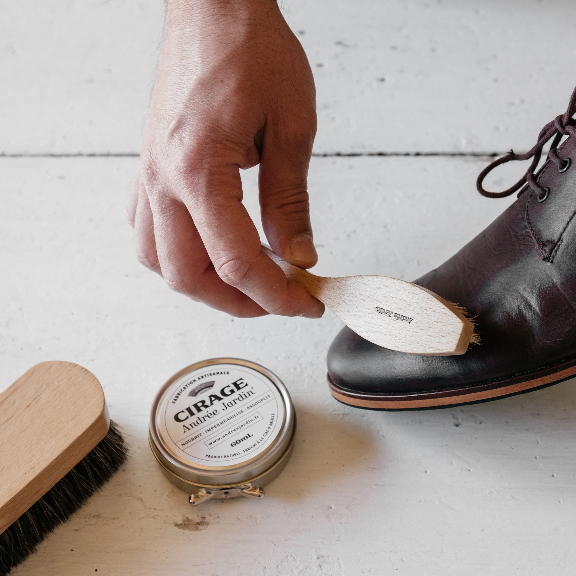 Kit 2 Brosses à Cirer Chaussures - 1 Souple (application) + 1 Rigide (polissage) - Poignée Bois